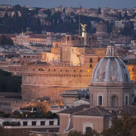 Vatican In The Moonlight Apartment Rome Exterior photo