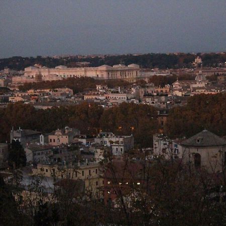 Vatican In The Moonlight Apartment Rome Exterior photo